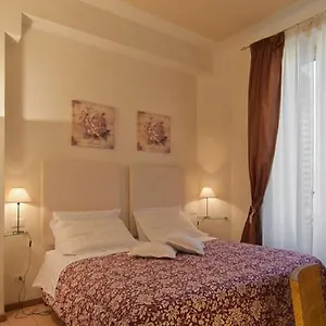 Alojamento de Acomodação e Pequeno-almoço Bed & Bed Peterson, Florença