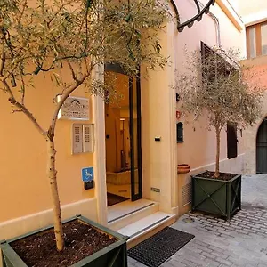 Arco Antico 3*, Syracuse Itália